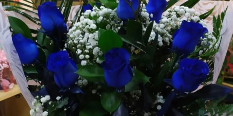 ramo de rosas azules 