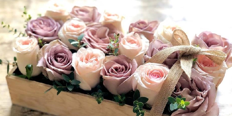 caja con rosas