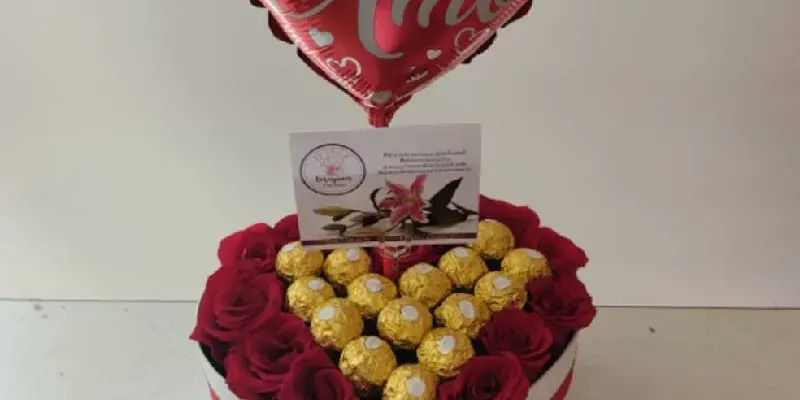 ferrero box with roses plus helium decoration