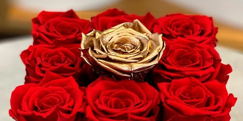 red rose y golden rose