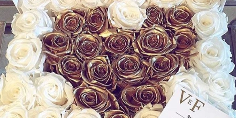 gold rose white rose